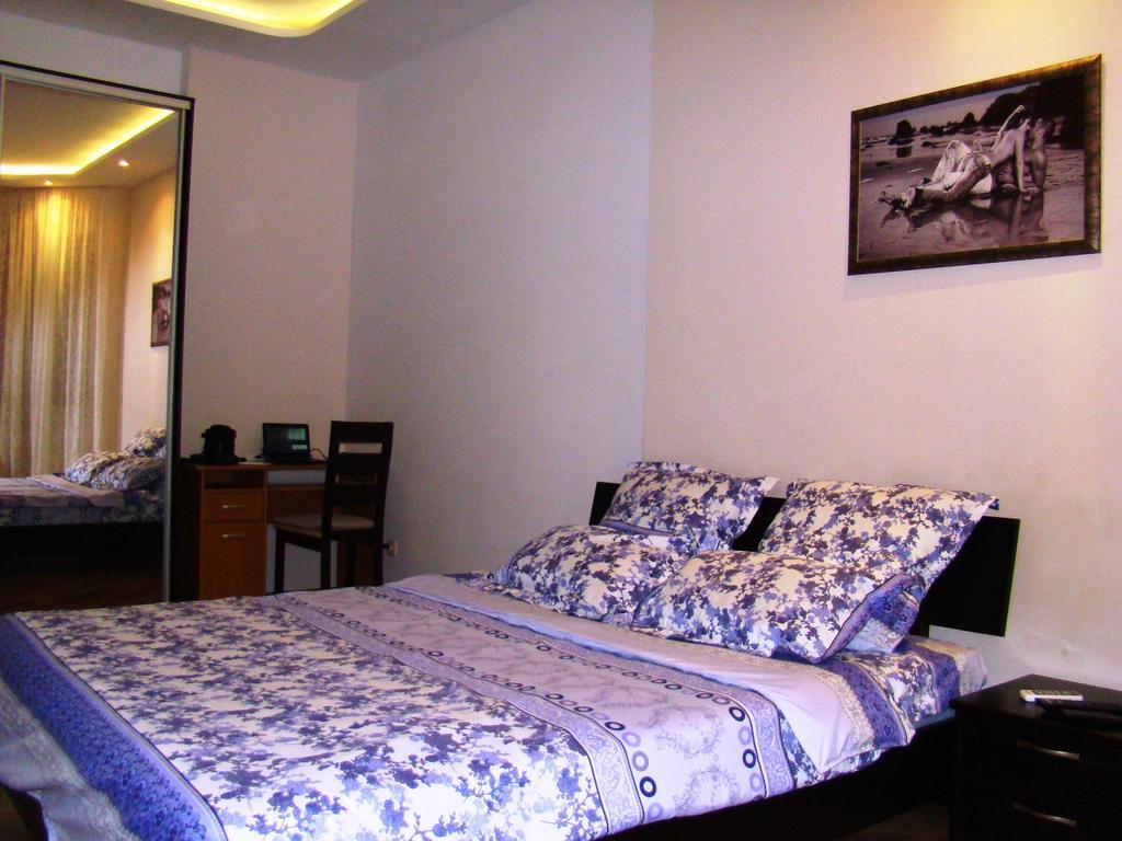 Pleasure Apartment Near Center Of Odessa 객실 사진