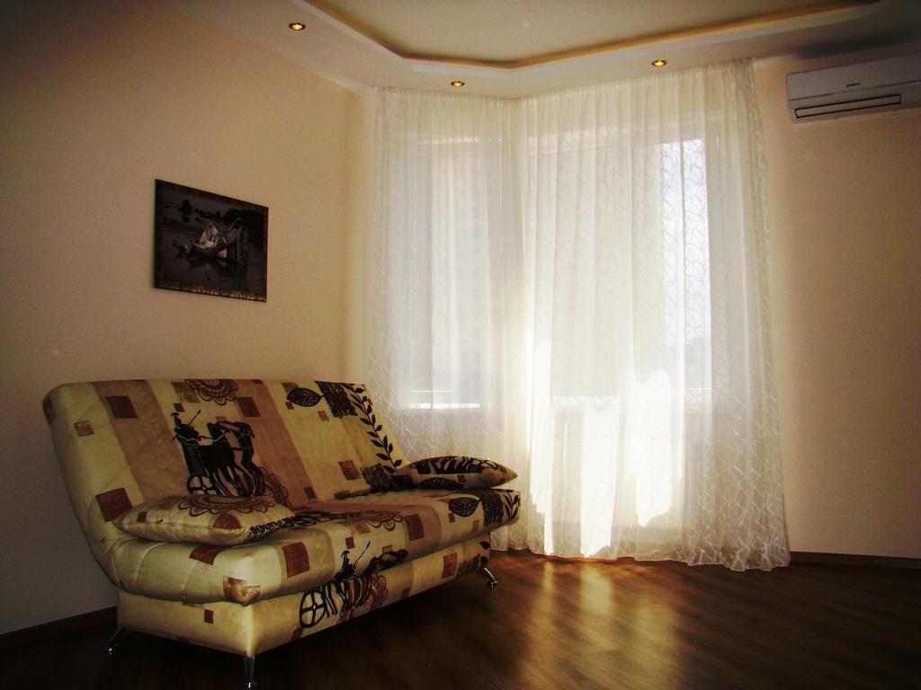 Pleasure Apartment Near Center Of Odessa 객실 사진